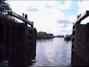 Trentlock2.gif (39459 bytes)