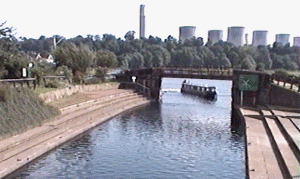 Trentlock5.gif (39119 bytes)