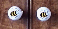 bees6.gif (17994 bytes)