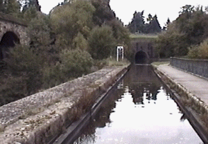 chirk4.gif (48776 bytes)