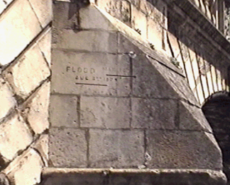 flood.gif (72724 bytes)