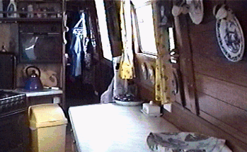 galley1.gif (60161 bytes)