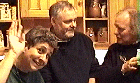guests.gif (42408 bytes)