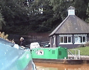 harecastle8.gif (52793 bytes)