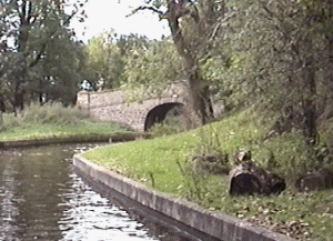 llan14.gif (60515 bytes)