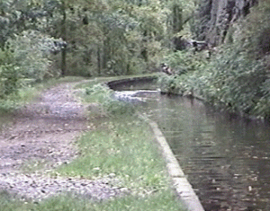 llan21.gif (67744 bytes)