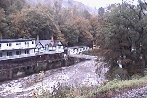 llan34.gif (55700 bytes)