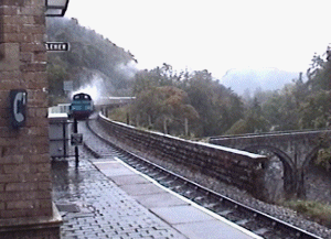 llan35.gif (47768 bytes)