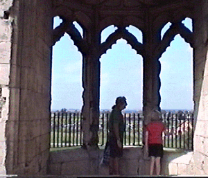 newarkcastle4.gif (58288 bytes)