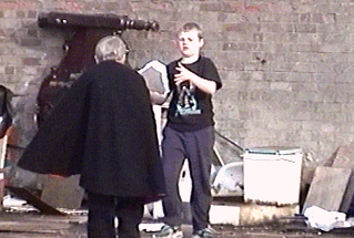 nnplay.gif (55286 bytes)