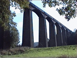 pont2.gif (54739 bytes)