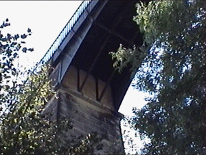 pont4.gif (59149 bytes)