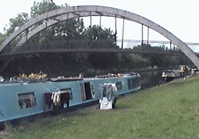 washing.gif (180978 bytes)